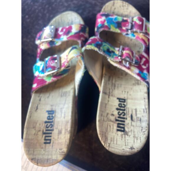 Unlisted , A Kenneth Cole production. - Picture 6 of 7